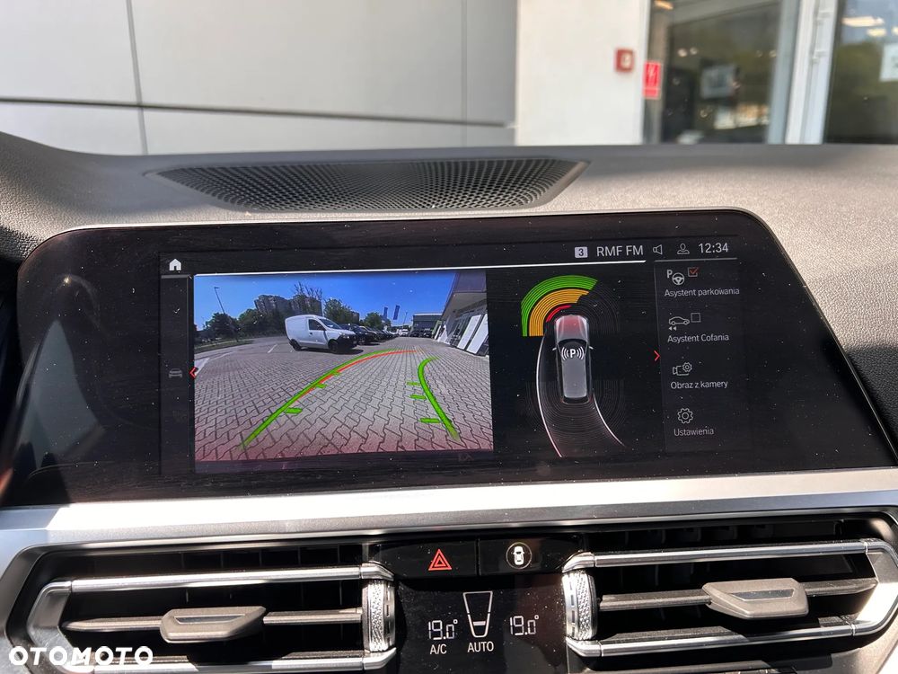 BMW Seria 3 320d xDrive MHEV M Sport sport - 36