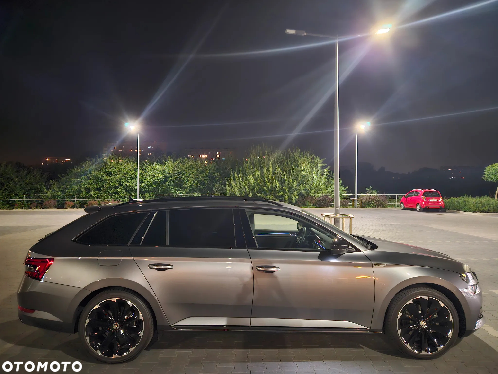 Skoda Superb 2.0 TSI Sportline DSG - 8