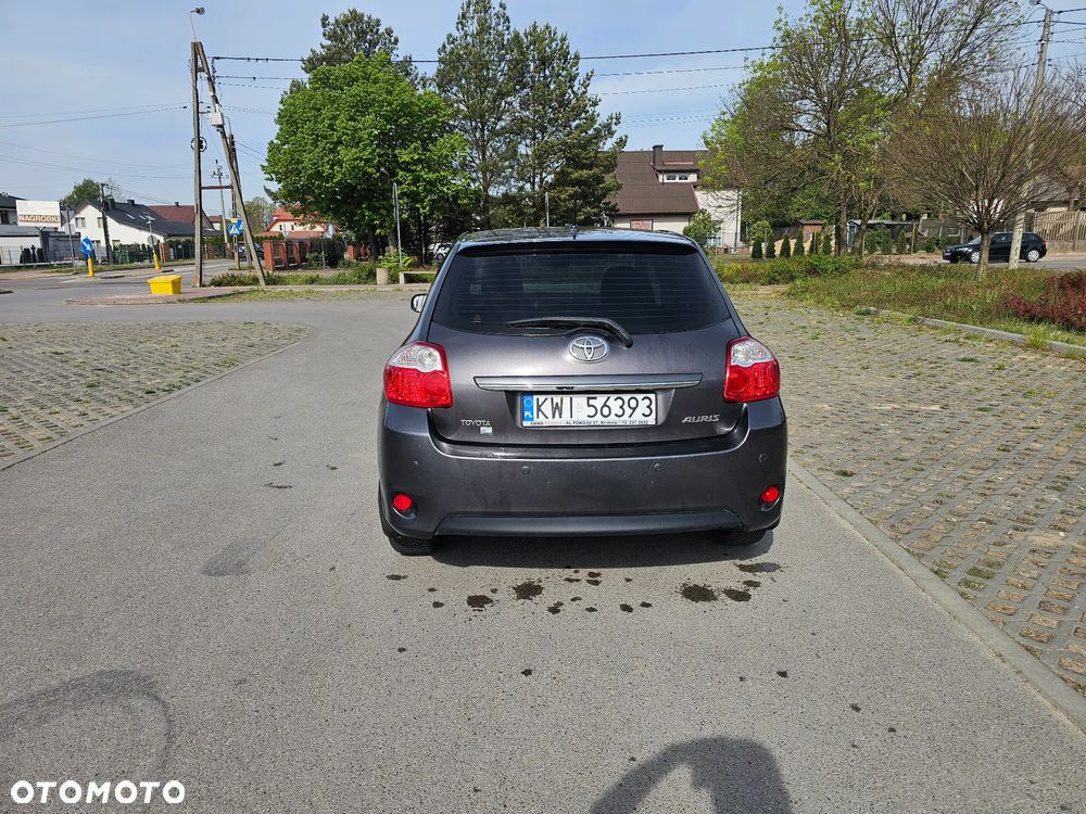 Toyota Auris 1.6 Premium - 6
