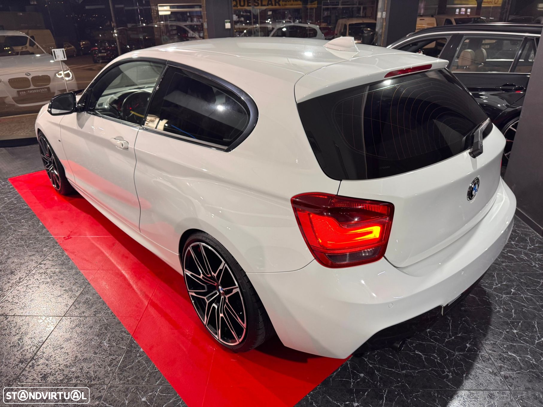 BMW 118 dA Pack M - 4