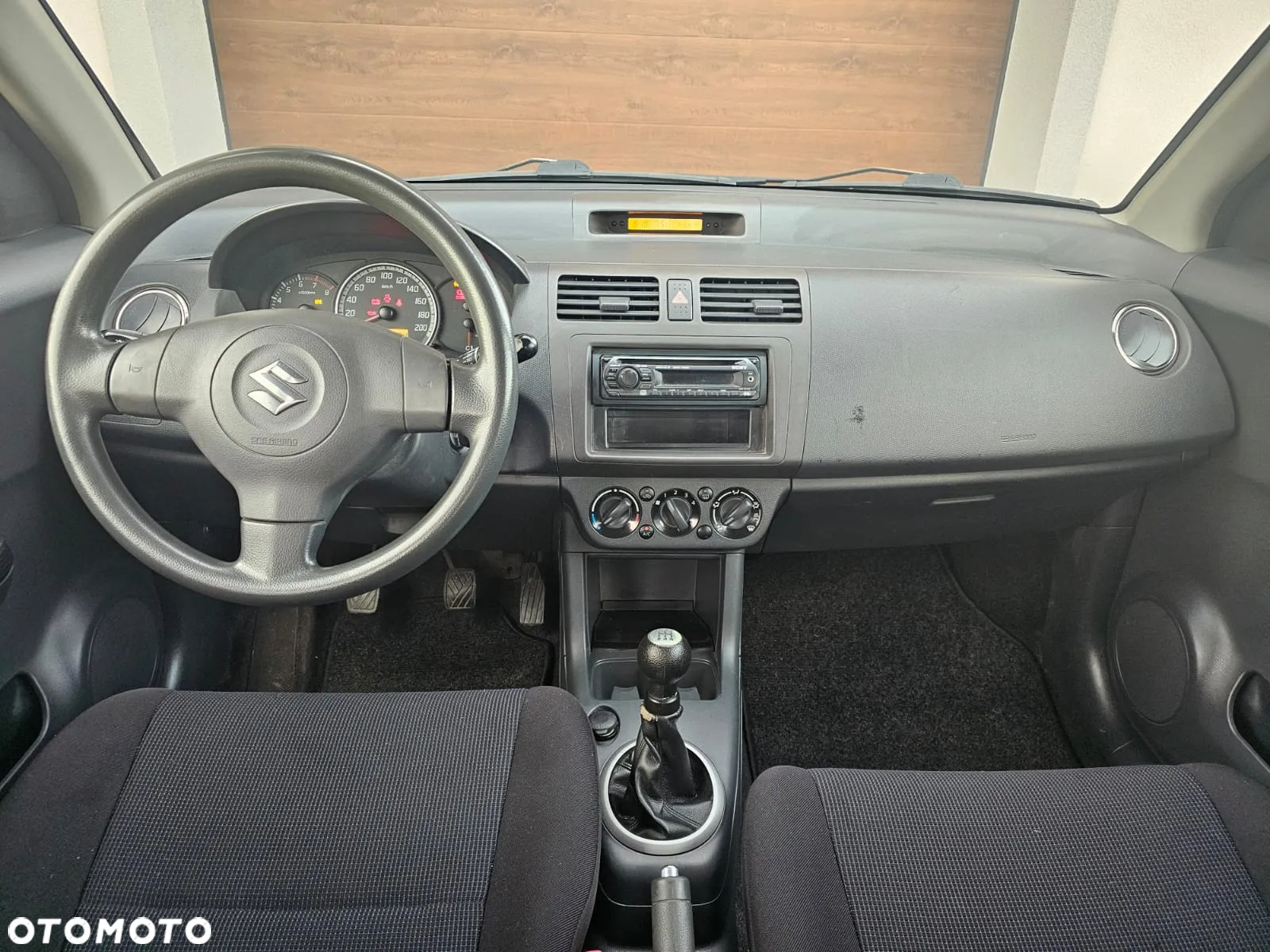 Suzuki Swift - 12
