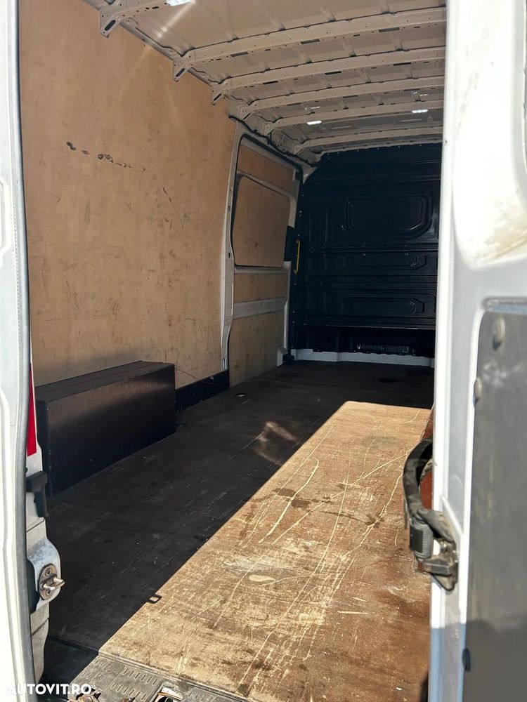 Volkswagen Crafter - 10