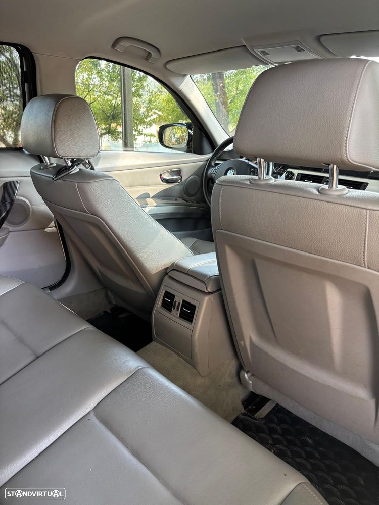 BMW 318 d - 21