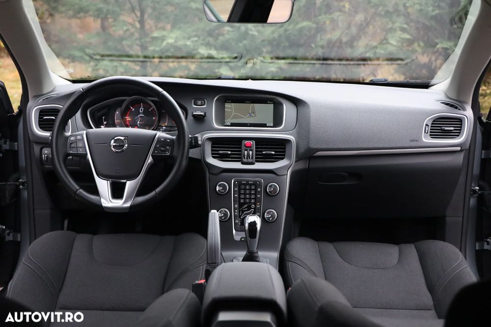 Volvo V40 D2 Kinetic - 8