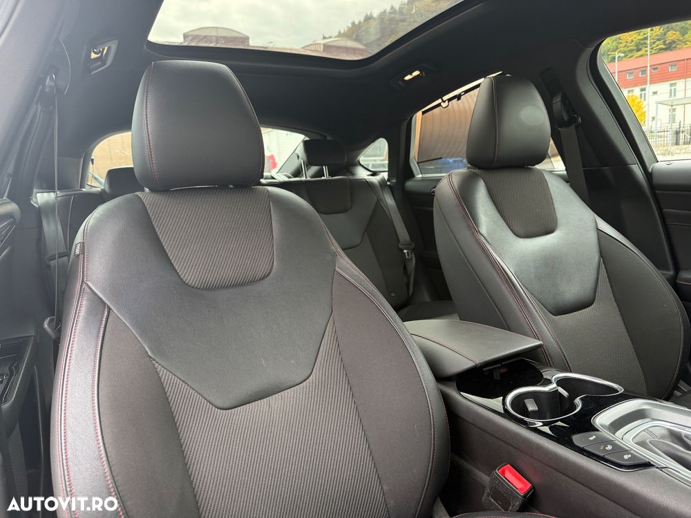 Ford Mondeo 2.0 TDCi ST Line High - 29
