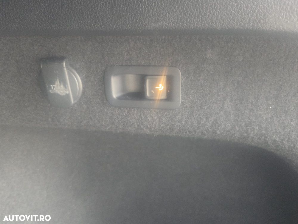 Volkswagen Passat 2.0 TDI DSG Comfortline - 11