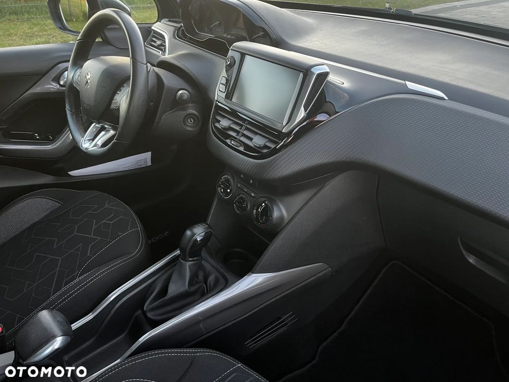 Peugeot 2008 PureTech 82 Allure - 20