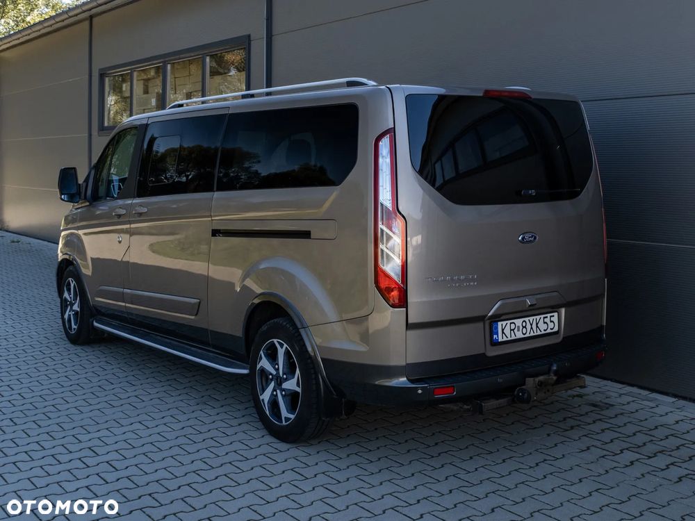 Ford Tourneo Custom - 5