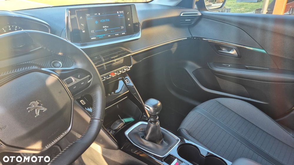 Peugeot 208 PureTech 100 Allure - 15
