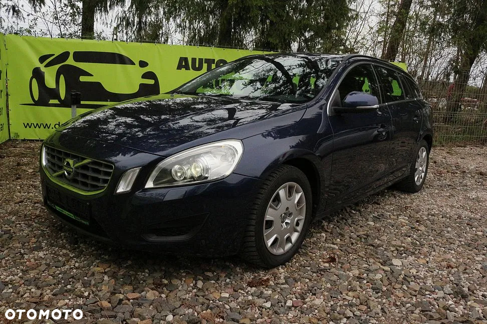 Volvo V60 D3 Geartronic Momentum - 2