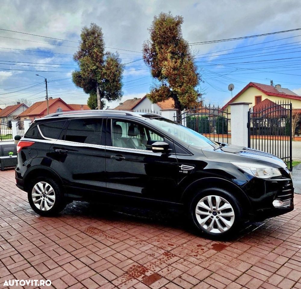 Ford Kuga 2.0 TDCi 4x4 Aut. SYNC - 4