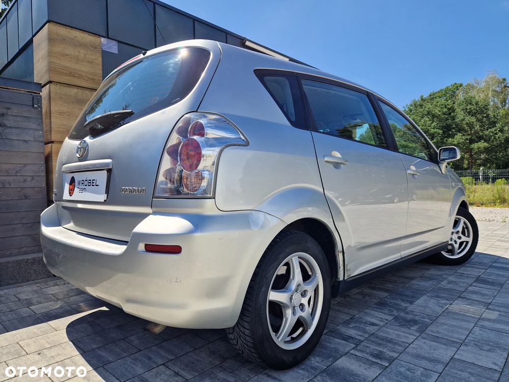 Toyota Corolla Verso - 7