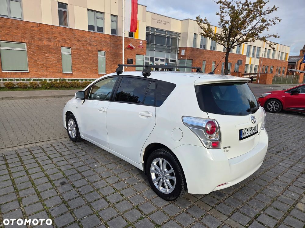 Toyota Verso 2.0 D-4D - 10