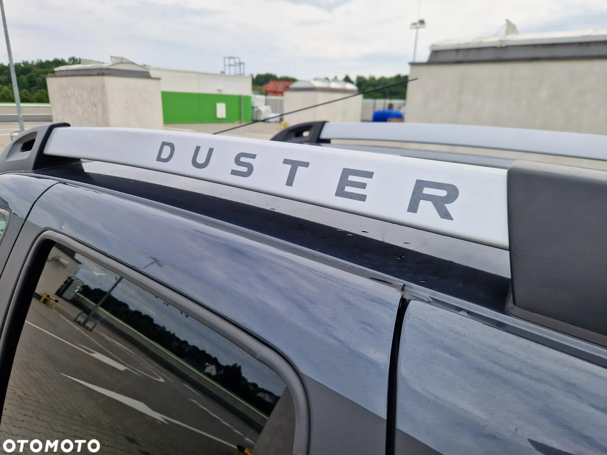 Dacia Duster 1.6 SCe Laureate S&S - 9