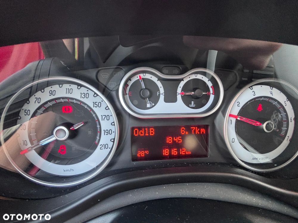 Fiat 500L 1.4 16V Lounge - 9
