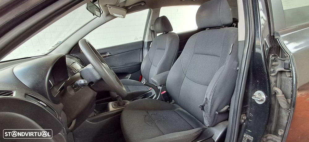 Hyundai i30 CW 1.6 CRDi Classic - 9