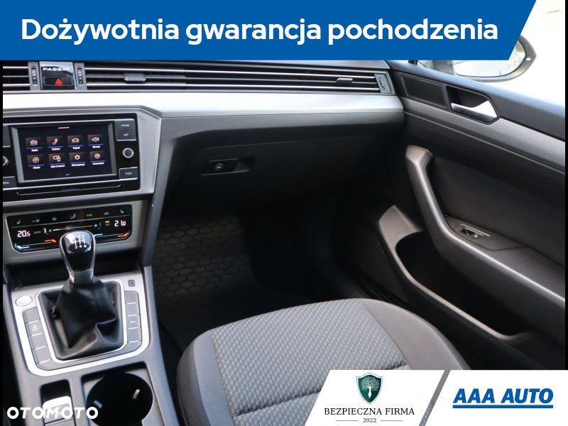 Volkswagen Passat - 9