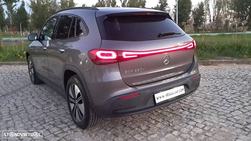 Mercedes-Benz EQA - 5
