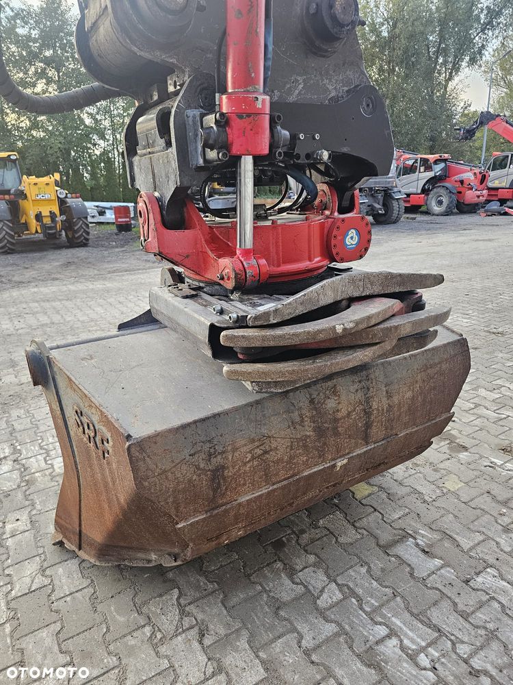 Volvo EC250DL - 17