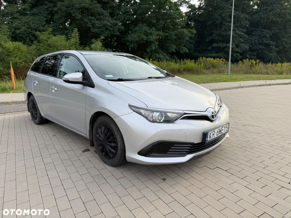 Toyota Auris 1.4 D-4D Comfort - 4