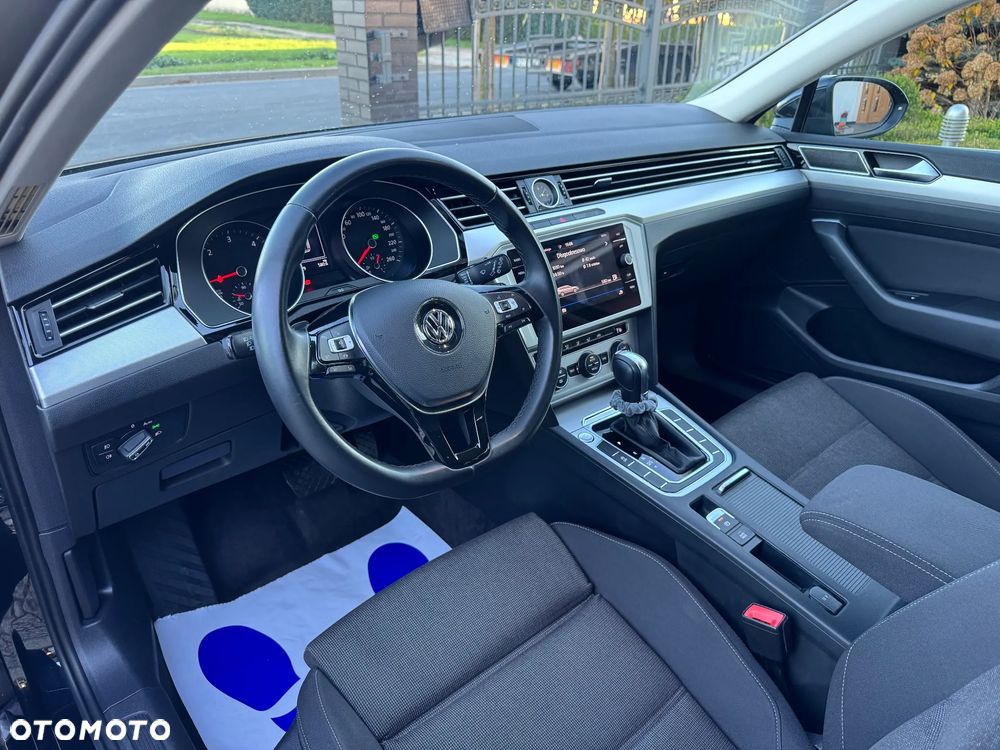 Volkswagen Passat 2.0 TDI SCR DSG Comfortline - 14