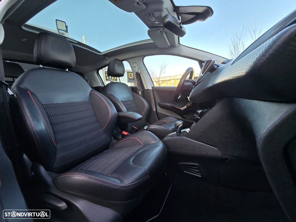 Peugeot 208 1.2 PureTech GT Line EAT6 - 16