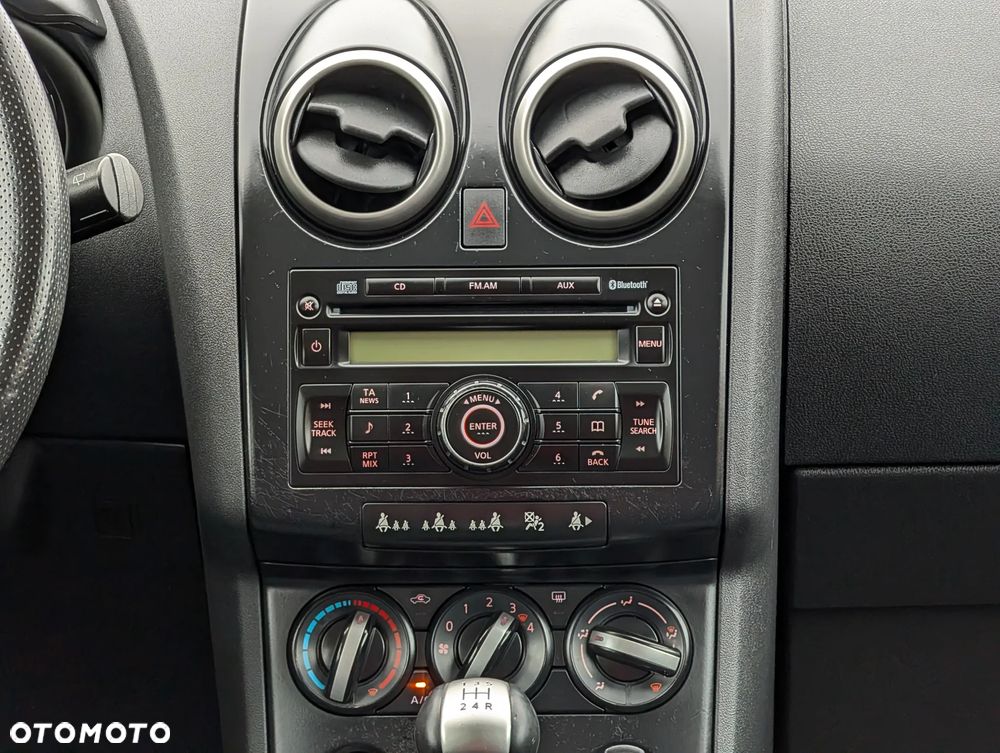 Nissan Qashqai 1.6 visia - 31