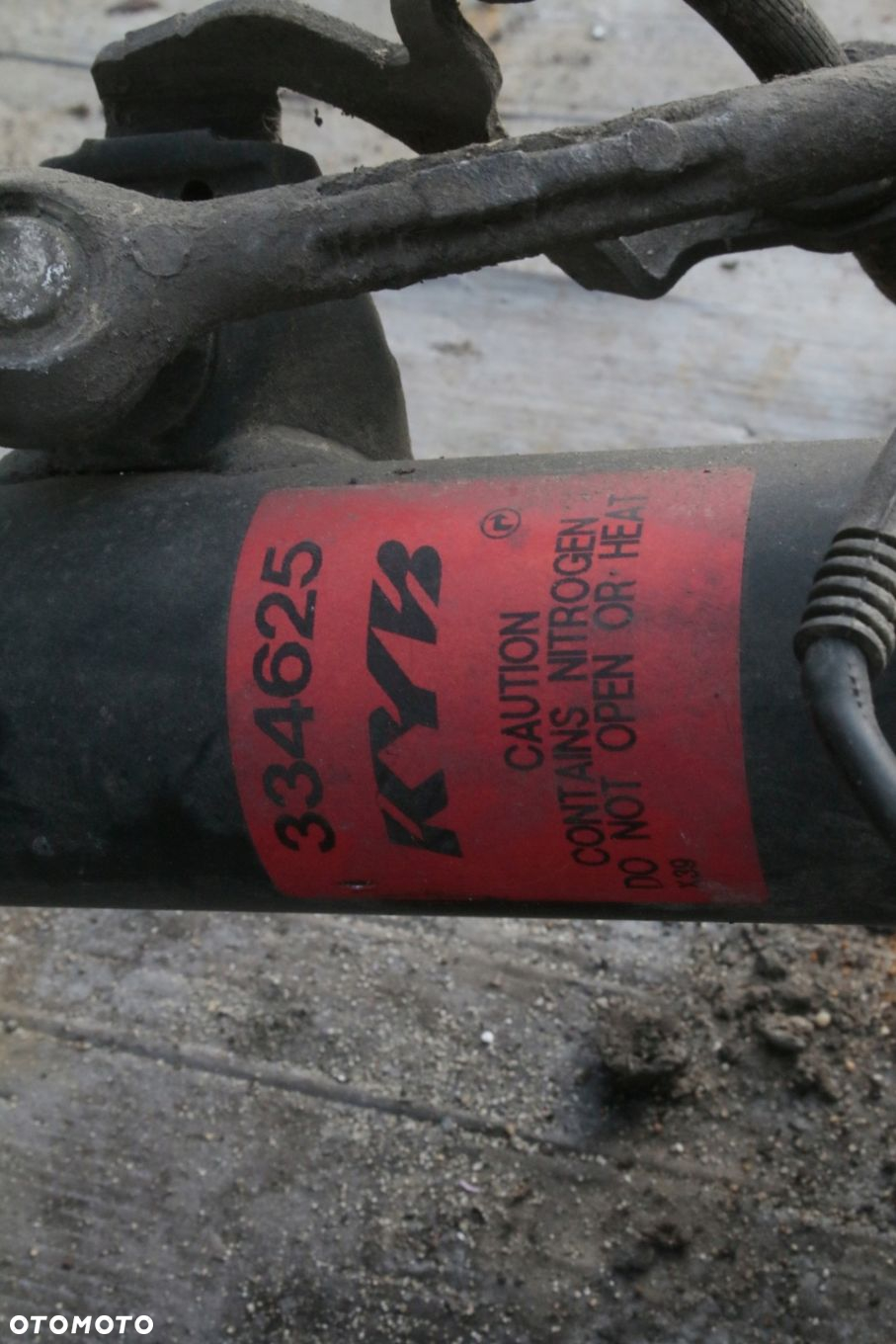 zwrotnica mcperson prawa BMW E87 1.8 d - 5