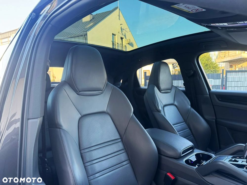 Porsche Cayenne Platinum Edition - 28