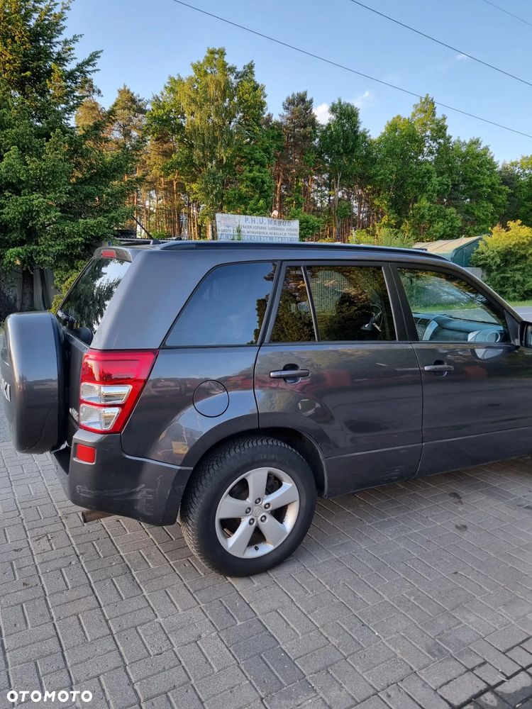 Suzuki Grand Vitara 2.4 De Luxe - 5