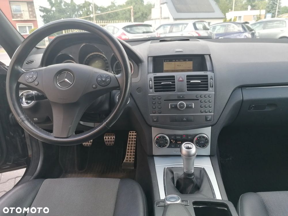 Mercedes-Benz Klasa C 220 CDI DPF (BlueEFFICIENCY) Avantgarde - 18