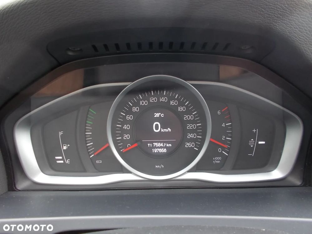 Volvo V60 D3 Momentum - 11