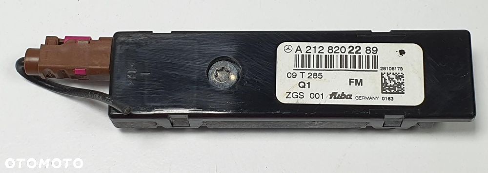 WZMACNIACZ ANTENY MERCEDES W212 A2128202289 - 1