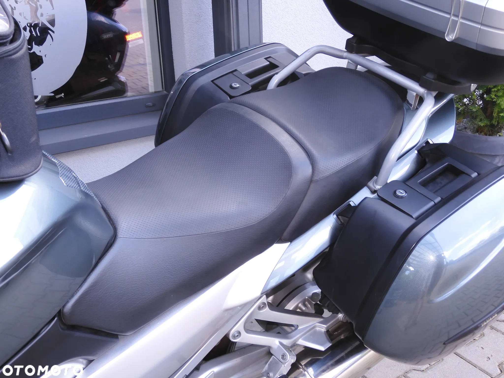 Yamaha FJR - 27