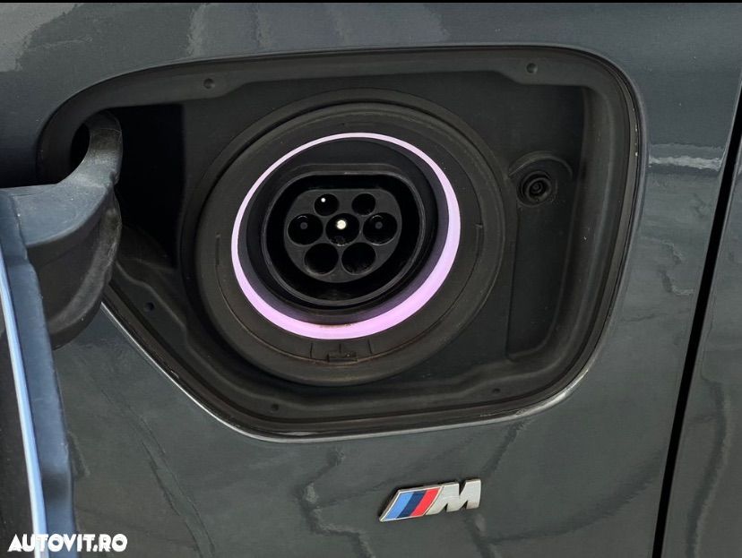 BMW Seria 3 330e iPerformance M Sport - 10