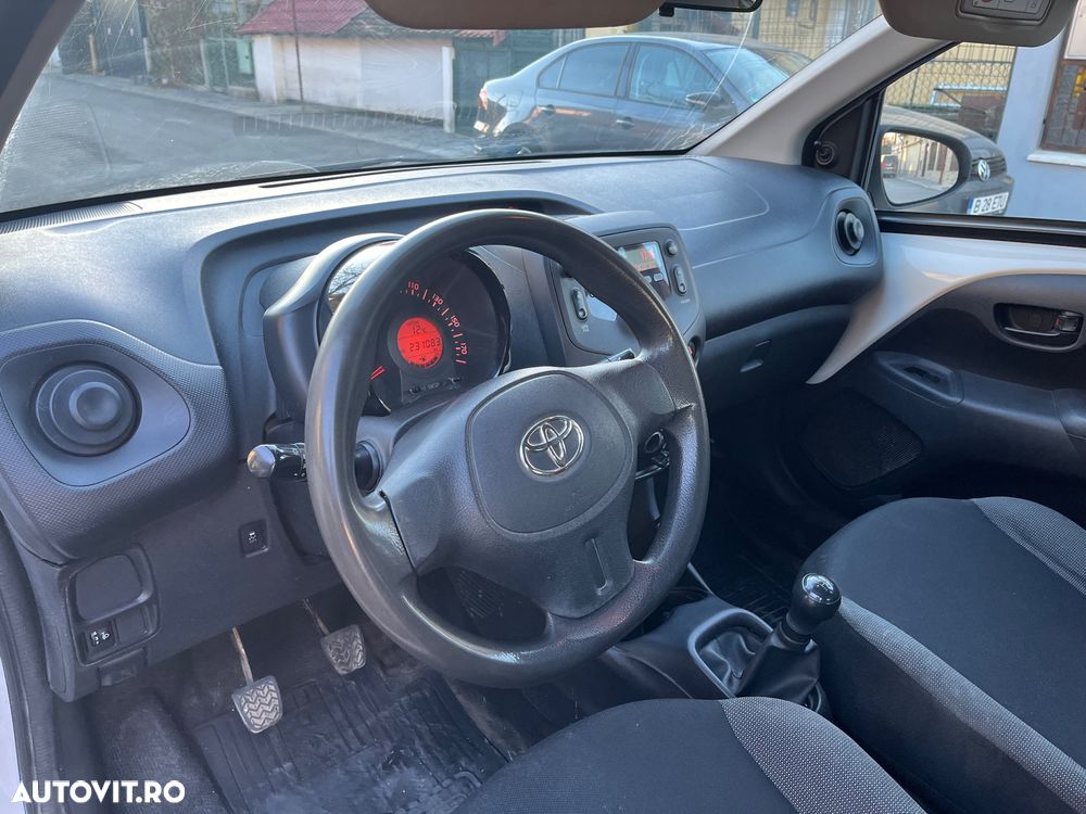 Toyota Aygo 1.0 X - 8