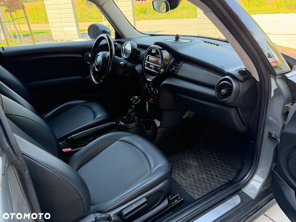 MINI Cooper Standard - 13