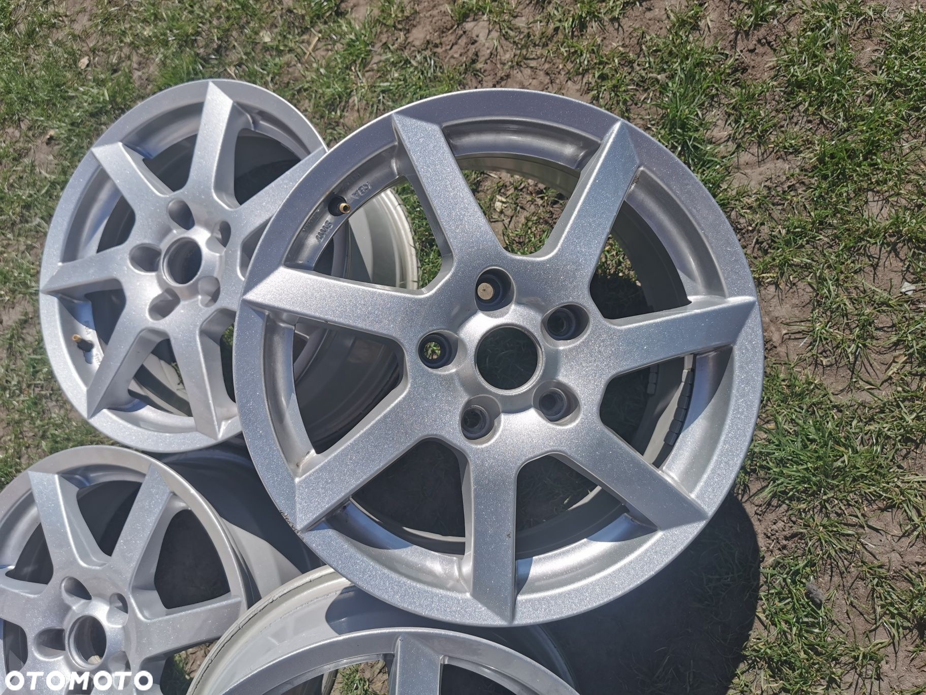 Komplet Felg aluminiowych  ET45 7x16 BMW 72706 KBA51117 - 2