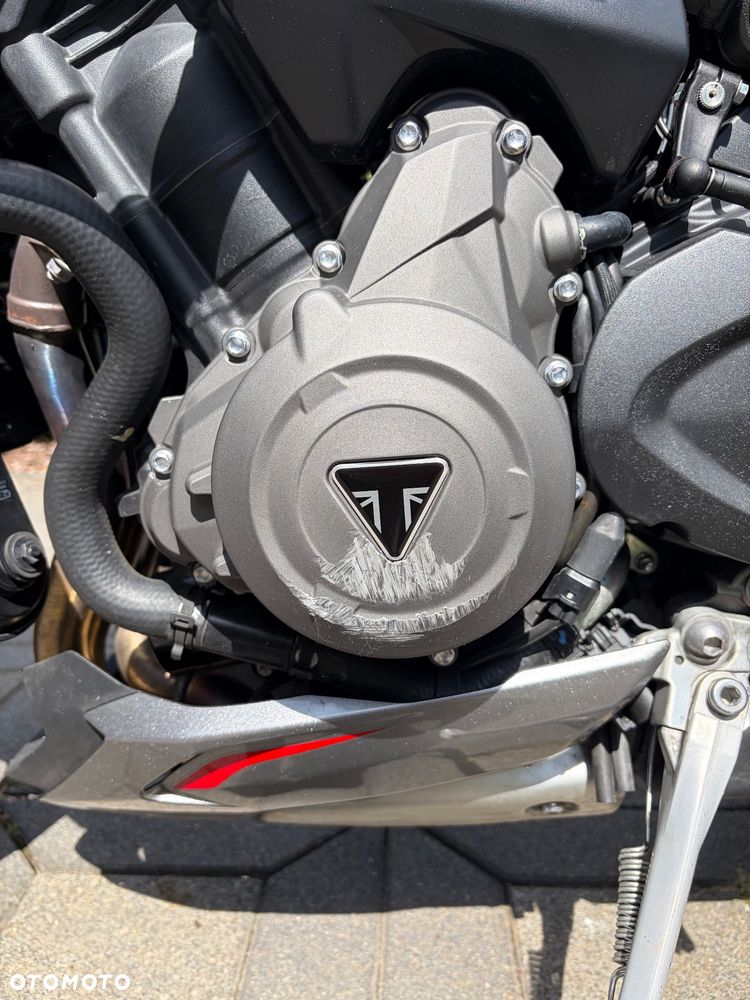 Triumph Street Triple - 27