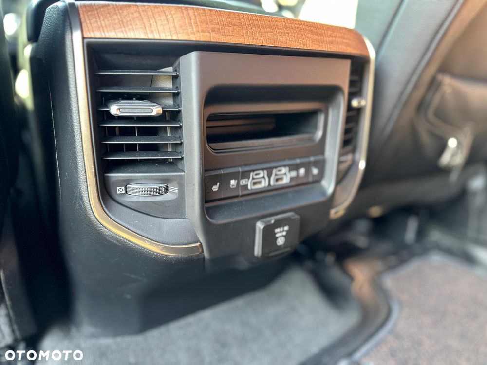 RAM 1500 5.7 Crew Cab Longhorn - 34