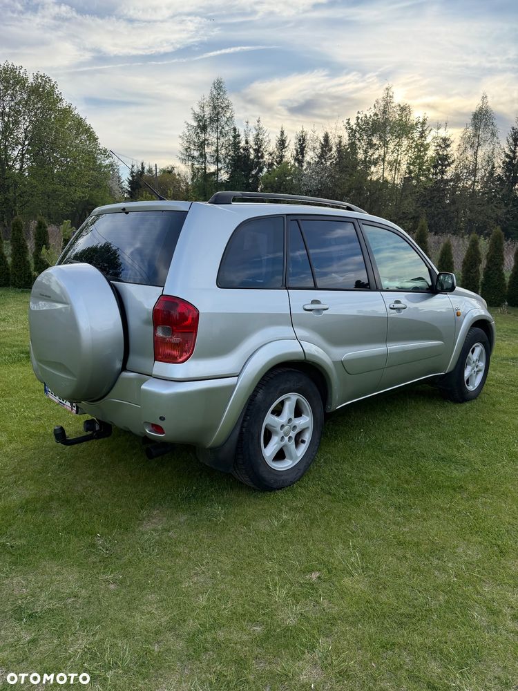 Toyota RAV4 2.0 D-4D 4x4 - 3