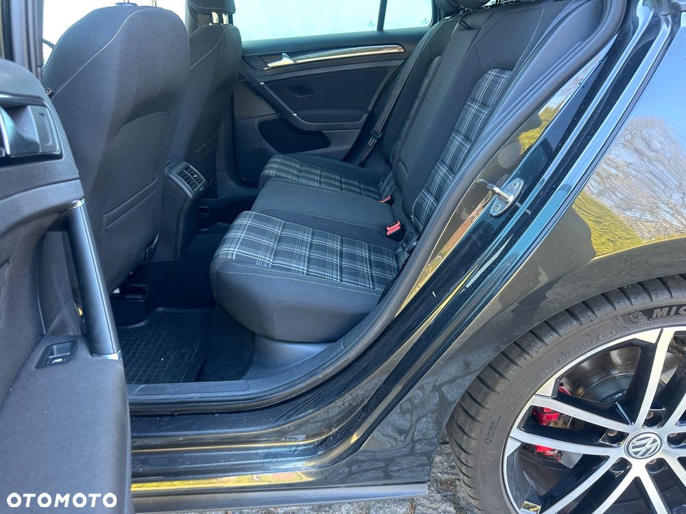 Volkswagen Golf 2.0 TDI BMT GTD DSG - 18