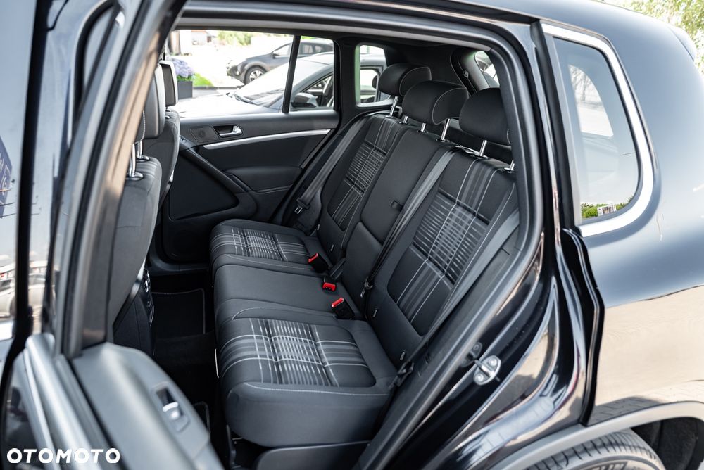 Volkswagen Tiguan 2.0 TDI SCR 4MOTION BlueMotion Technology DSG Lounge Sport & Style - 20