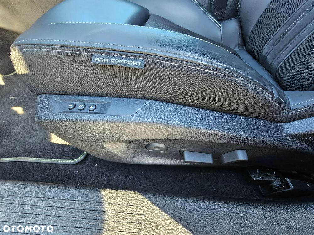 Peugeot 408 225 e-EAT8 GT Exclusive - 13