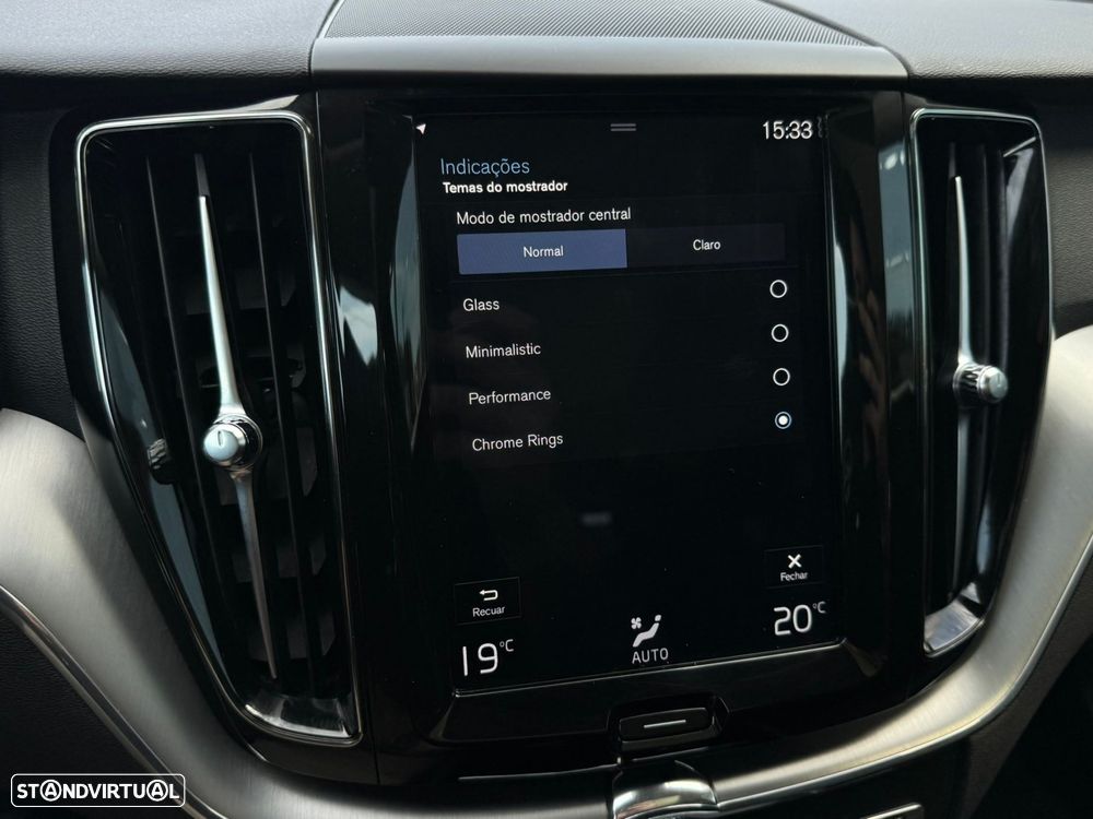 Volvo XC 60 2.0 T8 PHEV Momentum Plus AWD - 45