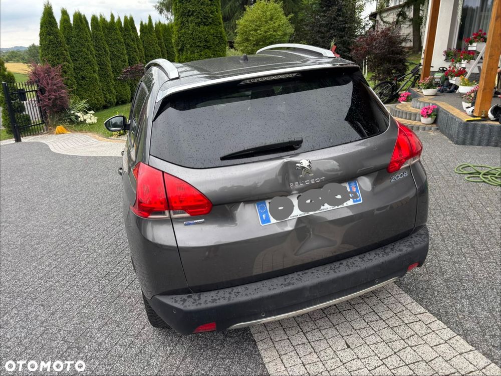Peugeot 2008 - 9