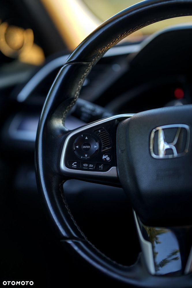 Honda Civic 1.5 i-VTEC Turbo Elegance - 16