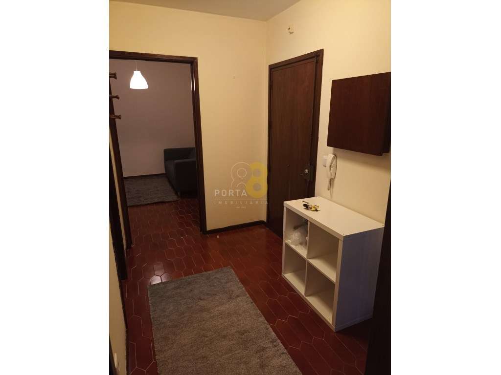 Apartamento T1 Transformado em T2 | Totalmente Mobilado | Próximo a... - Grande imagem: 2/20