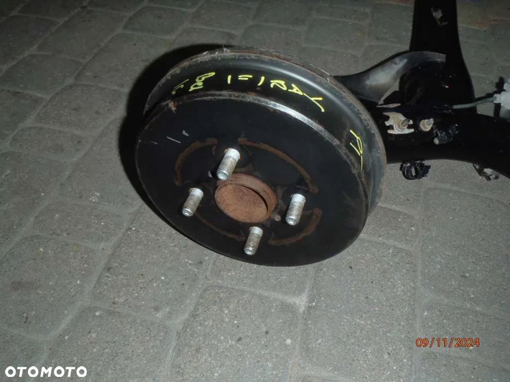 piasta abs czop bęben tarcza kotwiczna osłona błotna tył zawieszenie yaris 06-20r - 3