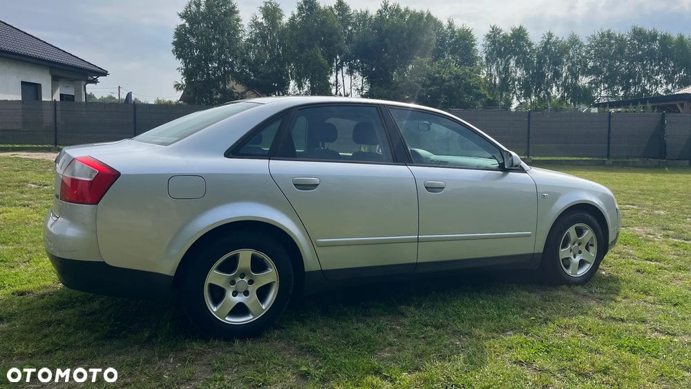 Audi A4 Avant - 10